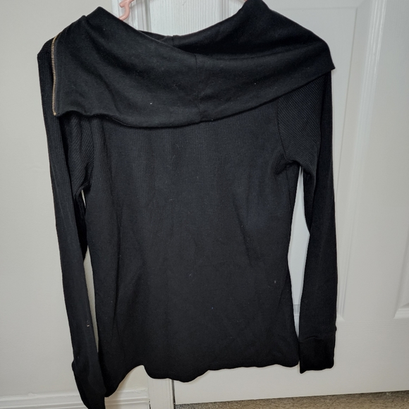 IZOD - Picture 4 of 4